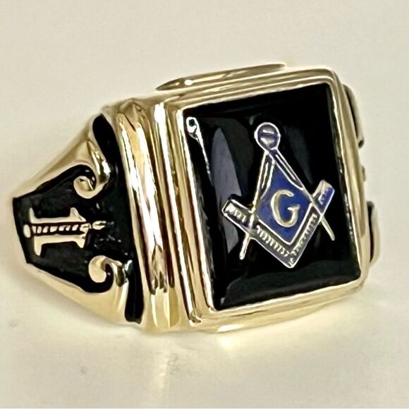 New 10k Men's Polished and Textured with Black Enamel and Onyx Masonic Ring - Picture 13 of 15
